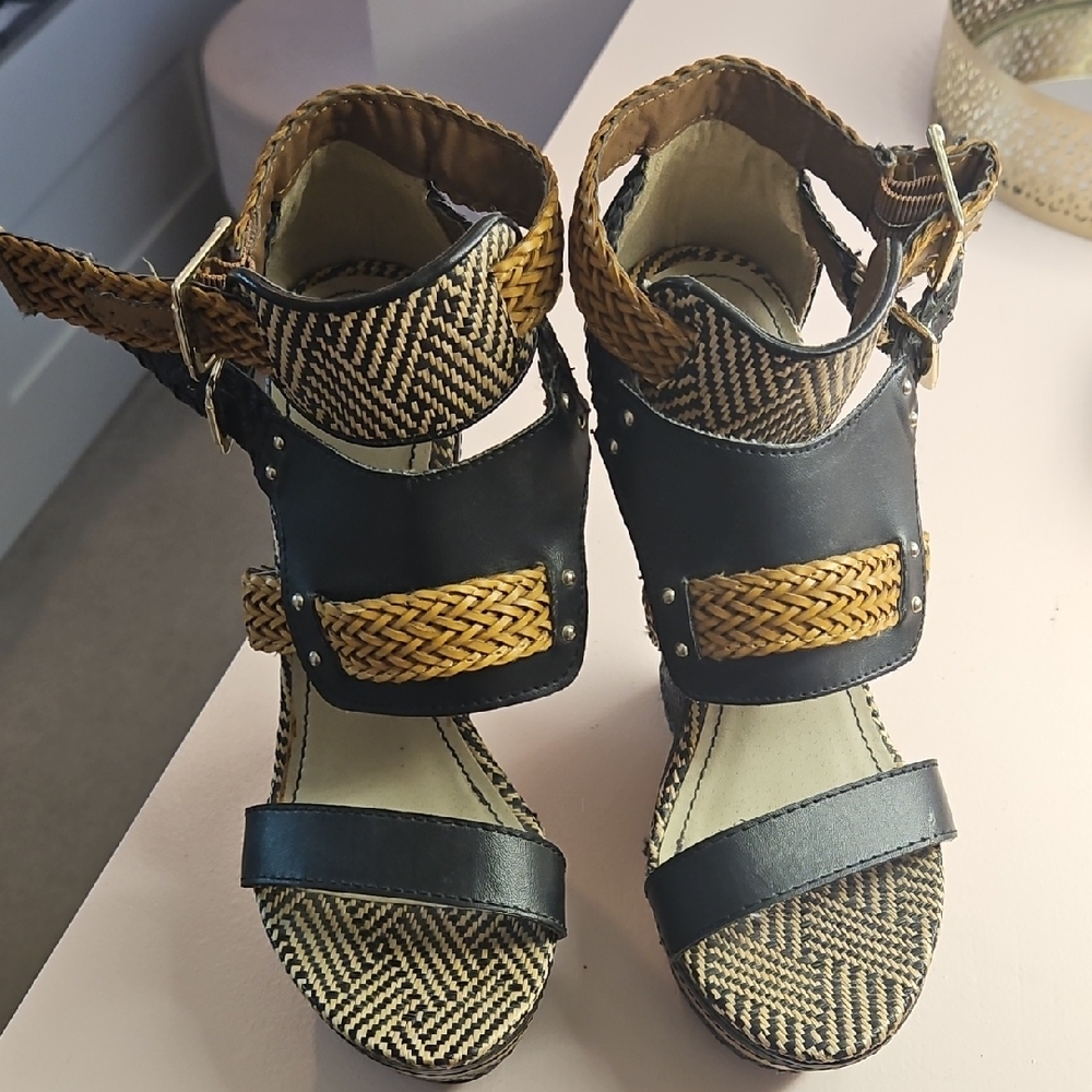 Stylish Mossimo For Target Black and Tan Women's Tall Wedge Sandals